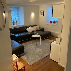Kjellerleilighet - Naert Haukeland Sykehus. Appartamento Bergen